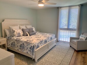 Villa, 1 King Bed with Sofa bed, Kitchen, Garden View (884 Ketch Court) | 1 bedroom, individually decorated, individually furnished, bed sheets - 884 Ketch Court at The Sea Pines Resort (Hilton Head Island)