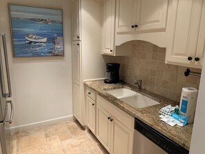 Villa, 1 King Bed with Sofa bed, Kitchen (1021 Caravel Court) | Private kitchen
