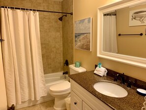 Villa, Multiple Beds, Kitchen, Garden View (890 Ketch Court) | Bathroom