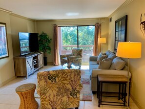 Villa, Multiple Beds, Kitchen, Garden View (928 Cutter Court) | Living area