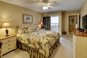 Villa, meerdere bedden, keuken, uitzicht op zwembad (1252 Harbour Town Club) | 4 slaapkamers, individueel gedecoreerd, individueel gemeubileerd