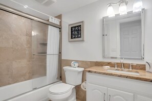 Villa, 1 King-Bett, Küche (947 Cutter Court) | Badezimmer