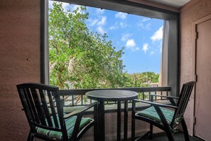 Outdoor dining - 1044 Caravel Court at The Sea Pines Resort (Hilton Head Island)