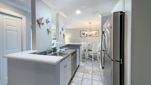 Villa, 1 King Bed with Sofa bed, Kitchen, Garden View (940 Cutter Court) | Private kitchen