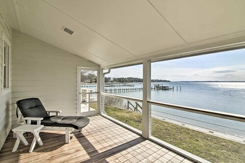 Charming Beach Cottage on Fishing Bay