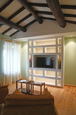 3 habitaciones, edredón, camas con efecto memoria y wifi gratis