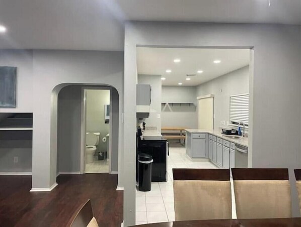 Microwave, oven, stovetop, dishwasher