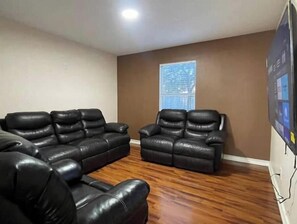 Interior - Ultimate 6BR Game Retreat in Phlox Meadow with Pool & Air Hockey (San Antonio)