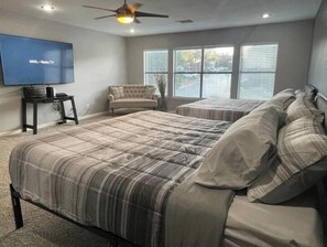 3 bedrooms, iron/ironing board, free WiFi, bed sheets