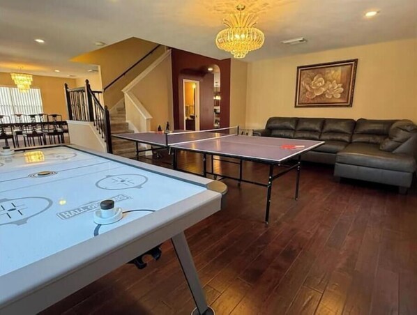 Spielezimmer