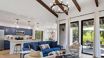 Villa, varias camas, cocina (1590 Lagoon Villas) | Interior