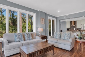 Villa, Multiple Beds, Kitchen, Garden View (1908 South Beach Club) | Interior - 1908 South Beach Club at The Sea Pines Resort (Hilton Head Island)