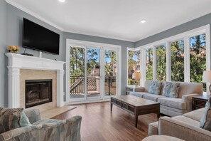 Villa, Multiple Beds, Kitchen, Garden View (1908 South Beach Club) | Interior - 1908 South Beach Club at The Sea Pines Resort (Hilton Head Island)
