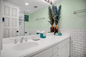 Bathroom - 1722 Bluff Villas at The Sea Pines Resort (Hilton Head Island)