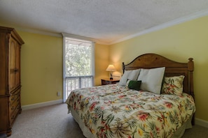 Villa, Multiple Beds, Kitchen (1033 Caravel Court) | 3 bedrooms, individually decorated, individually furnished, bed sheets - 1033 Caravel Court at The Sea Pines Resort (Hilton Head Island)