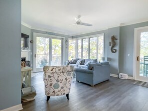42-inch flat-screen TV with digital channels - 1924 South Beach Club at The Sea Pines Resort (Hilton Head Island)