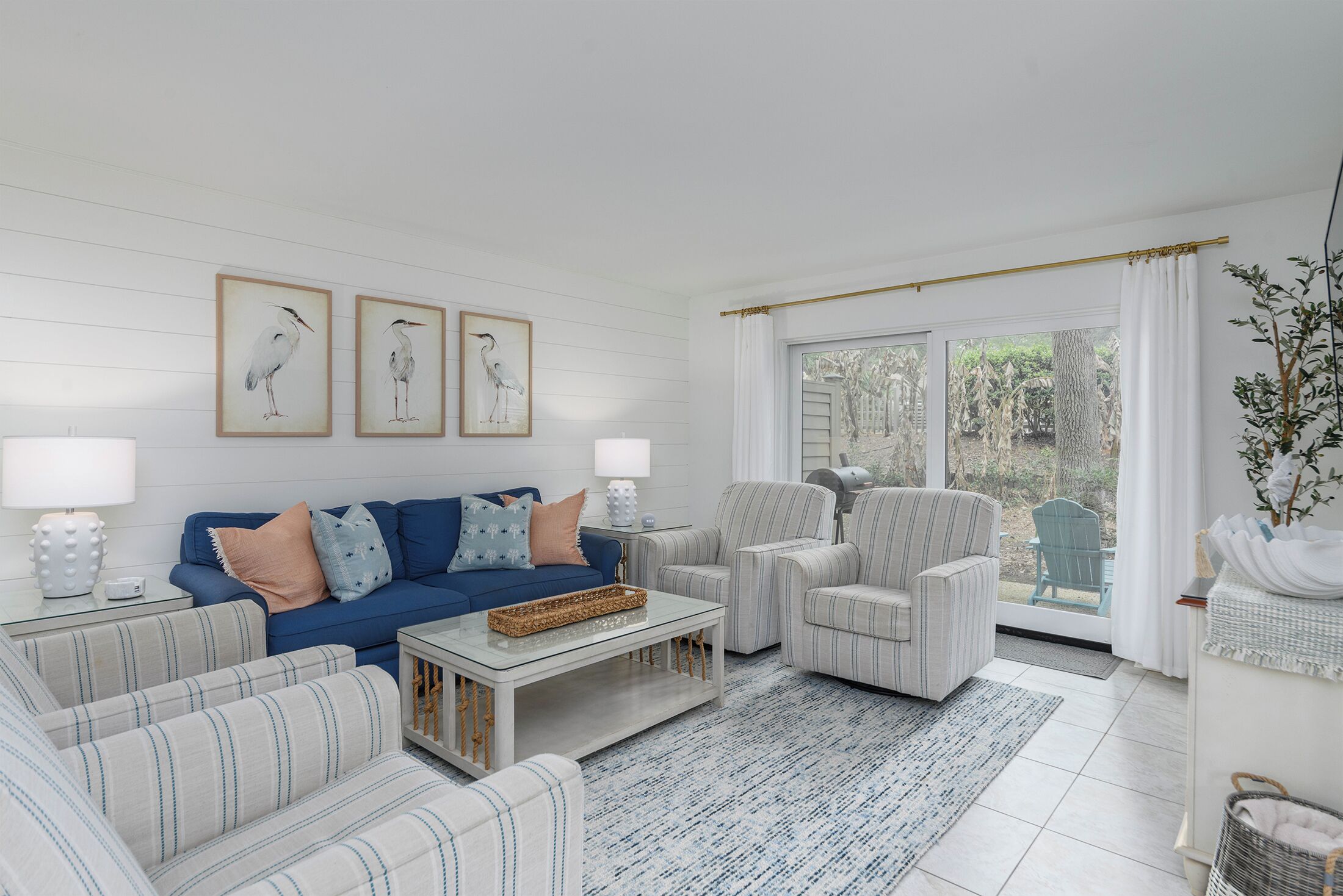 Villa - flera sängar - kök - utsikt mot trädgården (2214 Heritage Villas) | Vardagsrum | 42-tums platt-tv med digitalkanaler