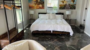 4 habitaciones, escritorio, wifi gratis y ropa de cama