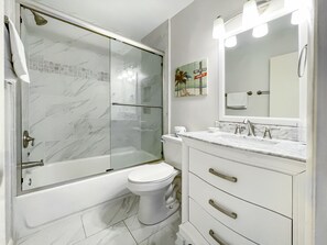 빌라, 침대(여러 개), 주방 (1600 Port Villas) | 욕실 | 타월