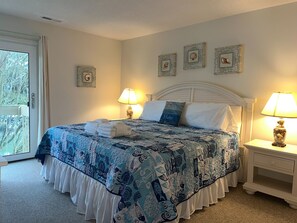 Vila, várias camas, cozinha (1600 Port Villas) | 3 quartos, individualmente decorados, individualmente mobiliados
