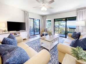 Villa - flera sängar - kök (1835 Beachside Tennis) | Vardagsrum | 42-tums platt-tv med digitalkanaler