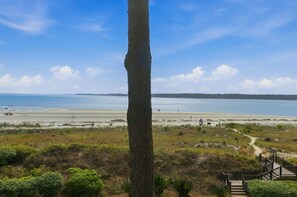 ใกล้ชายหาด