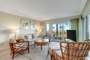 Villa, Multiple Beds, Kitchen (1885 Beachside Tennis) | Living area | 42-inch flat-screen TV with digital channels