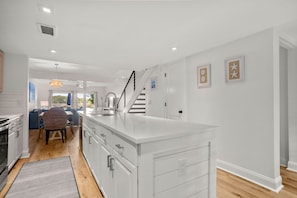 Coffee/tea maker, dining tables