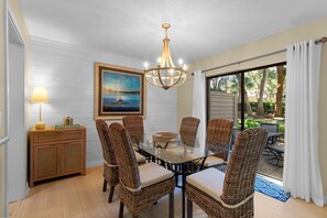 Villa, plusieurs lits, cuisine (2201 Heritage Villas) | Restauration