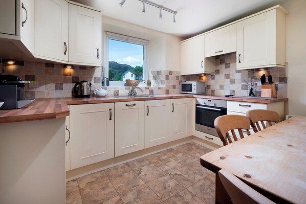 Kühlschrank, Ofen, Geschirrspüler