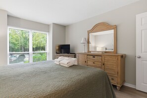 Villa, Multiple Beds, Kitchen (2385 Lighthouse Tennis) | 2 bedrooms, individually decorated, individually furnished, bed sheets - 2385 Lighthouse Tennis at The Sea Pines Resort (Hilton Head Island)