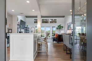 วิลล่า, หลายเตียง, ห้องครัว, วิวสนามกอล์ฟ (6966 Fairway One) | ภายใน