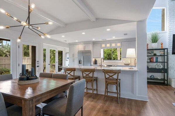 Dining - 6966 Fairway One at The Sea Pines Resort (Hilton Head Island)