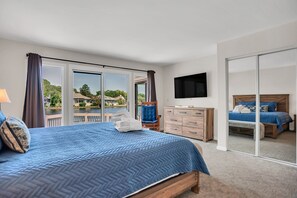 Villa, Multiple Beds, Kitchen (2629 Calibogue Club) | 3 bedrooms, individually decorated, individually furnished, bed sheets
