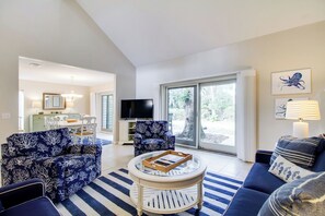 Villa, Multiple Beds, Kitchen, Garden View (2301 Heritage Villas) | Living area | 42-inch flat-screen TV with digital channels - 2301 Heritage Villas at The Sea Pines Resort (Hilton Head Island)