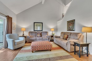 Villa, Multiple Beds, Kitchen, Golf View (2277 Heritage Villas) | Interior