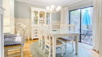 別墅, 多張床, 廚房, 花園景觀 (2290 Heritage Villas) | 用餐區