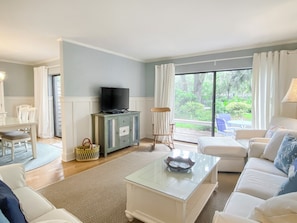Villa, Multiple Beds, Kitchen, Garden View (2290 Heritage Villas) | Living area | 42-inch flat-screen TV with digital channels - 2290 Heritage Villas at The Sea Pines Resort (Hilton Head Island)