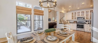 New! Sapphire Mountain Home- Resort Amenities. Mins from downtown Cashiers.