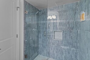 Shower, towels - Luxury Bayfront 2BR Condo | Stunning Views, Pool, & Walk to Lighthouse (Sanibel)
