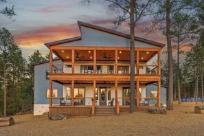 Exterior - Pool • Sauna • Pickleball/Basketball • Turf Field • Game Room • Sleeps 26 (Broken Bow)