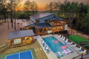 Exterior - Pool, Sauna, Soccer, Pickleball, Volleyball, - Sleeps 26 (Broken Bow)