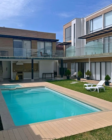 Pool. Chipipe House, Salinas