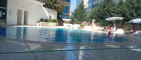Seasonal outdoor pool