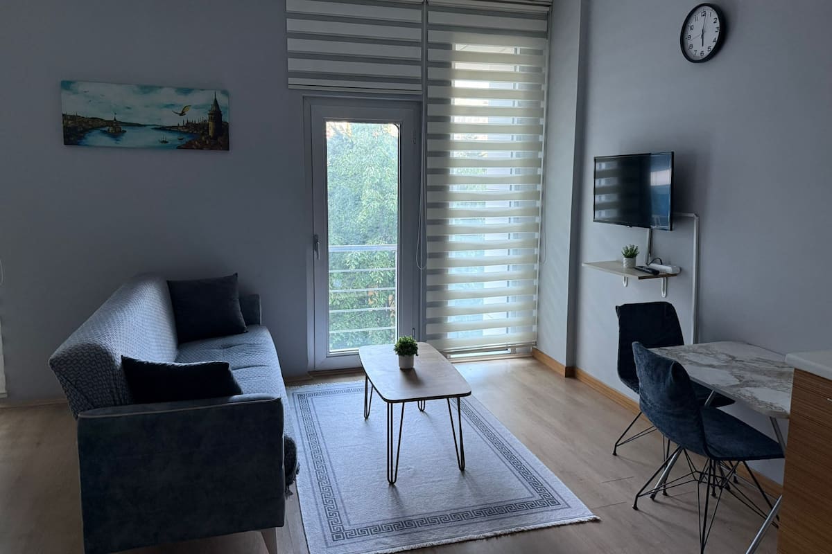 Comfort Room | Living area