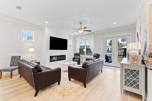 House, Multiple Beds (Sugar Shores at Summer Salt) | Living area