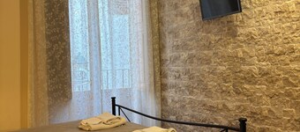 Independent apartments with fully equipped kitchen in central location