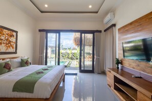 Classic Villa, 2 Bedrooms, Private Pool | Desk, laptop workspace, free WiFi - Siddhi Villa Ubud (Mas)