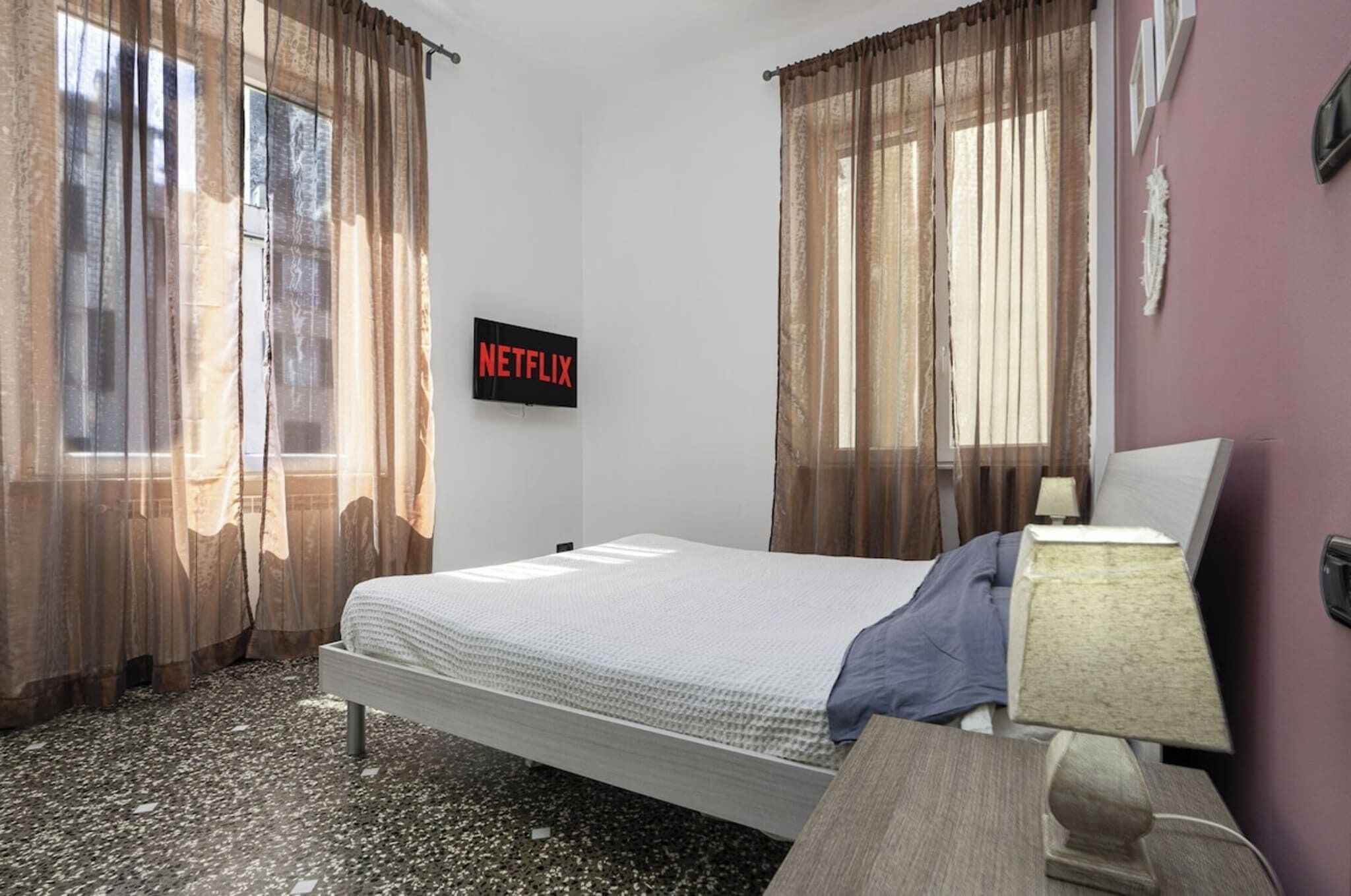 2 camere, Wi-Fi gratuito, lenzuola