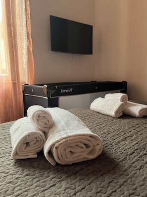 2 chambres, Wi-Fi gratuit, draps fournis